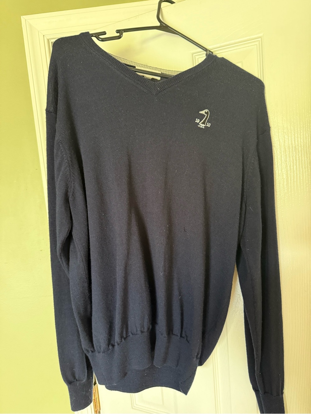 Peter Millar V-Neck size L